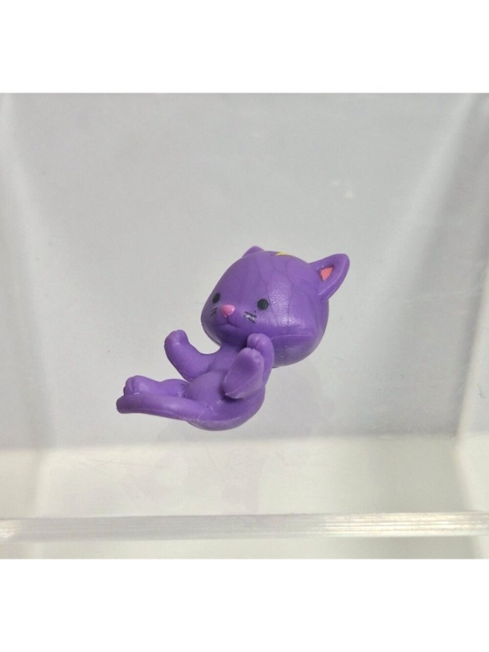 Twozies Season 1 Purple Raccoon Baby Figure 1.25" - Picture 3 of 13